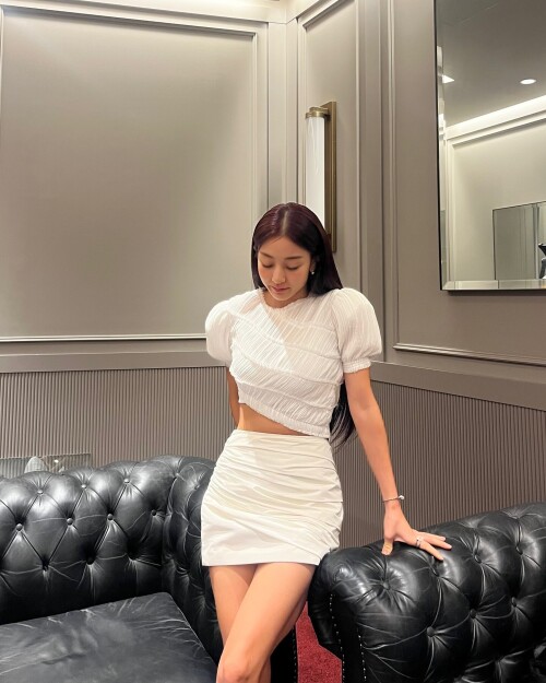 240913 JIHYO Instagram Update documents 117cca88fdc01dcb28