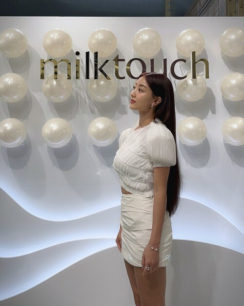 240913 JIHYO Instagram Update documents 21b453354be3b97fb2