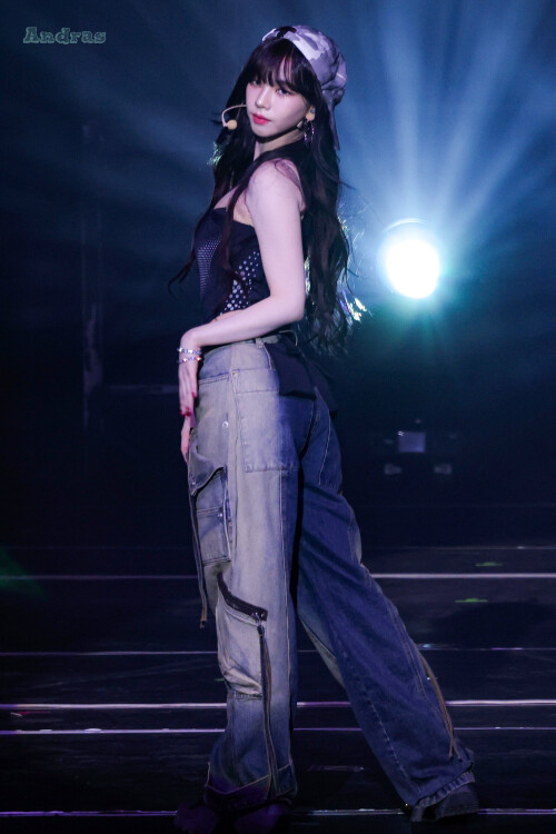 240922 aespa Karina SYNK Parallel Line Tour in Macau Day 2 documents 1f40d0597f86e3983