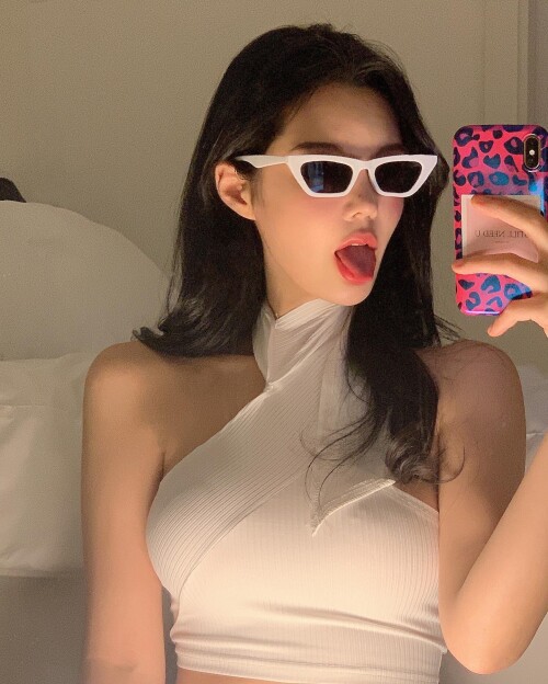 2486141087688136708 487580958d964a546a885fb94