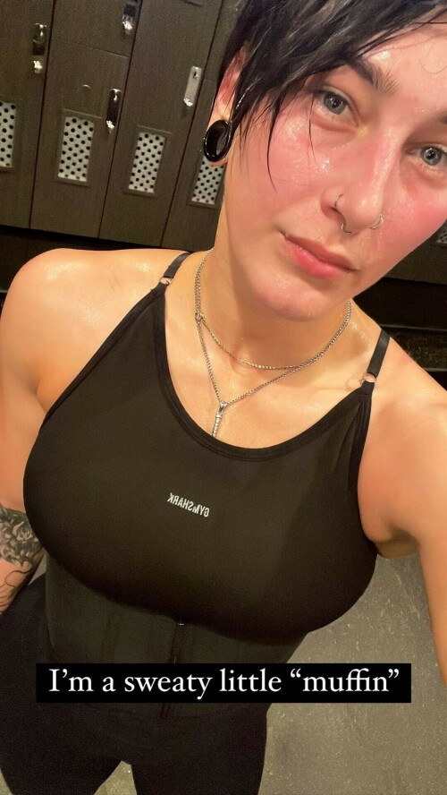 24C85CAF 6150 41DC BC7D B5662F418F6D