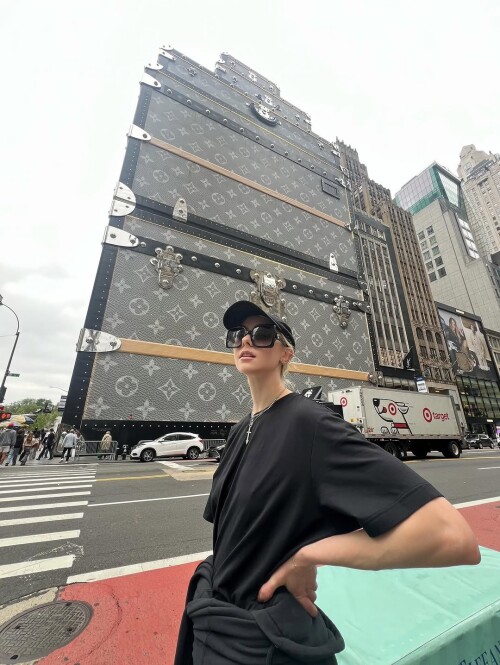 25 06 17 153997e7598f1712b