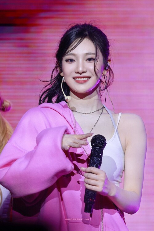 250304 1b0429cd7e8b50954