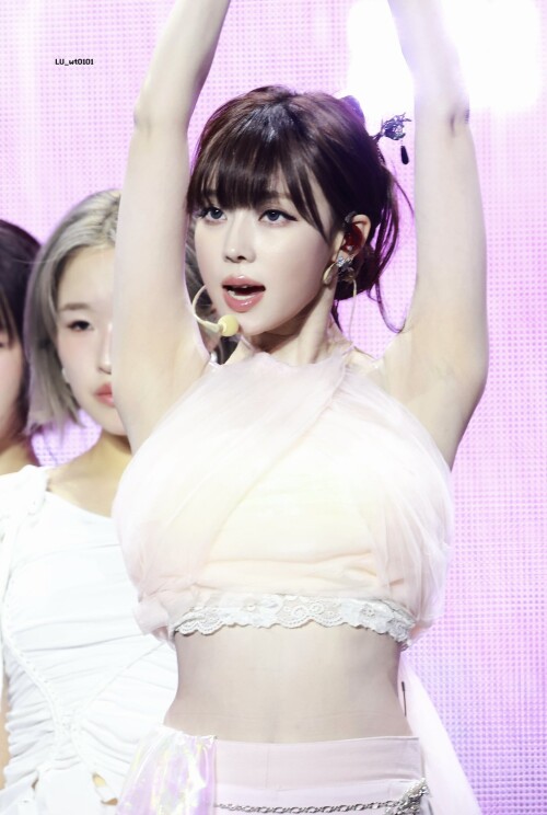 250304 3b33f613adc48a1c5