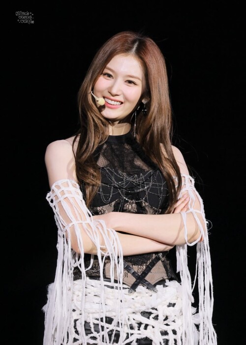 250416 Sana at Coldplay 101c3fb4cd28da62a7