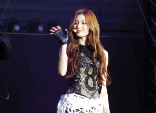 250418 Sana at Coldplay 71d8dcb2ecfdcda3f