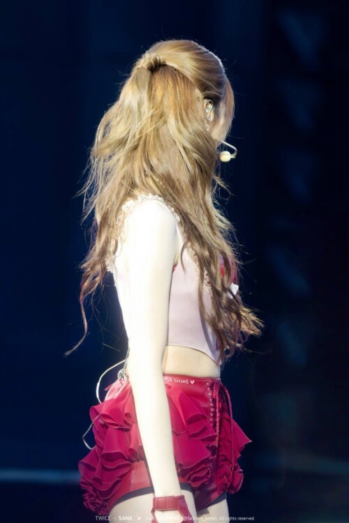 250424 Sana at Coldplay 7bfbfbe618a0583d9