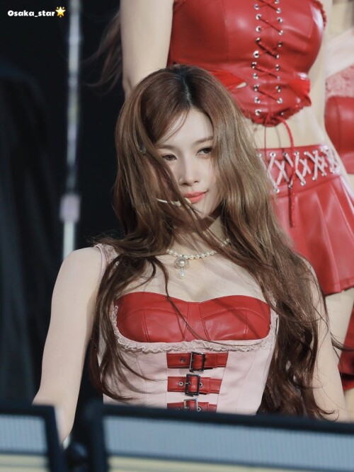 250425 Sana at Coldplay 761569434467f5c78