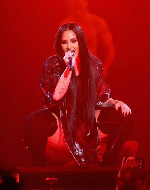 25052536 5BC8 4775 8D1E 194002C99F3B