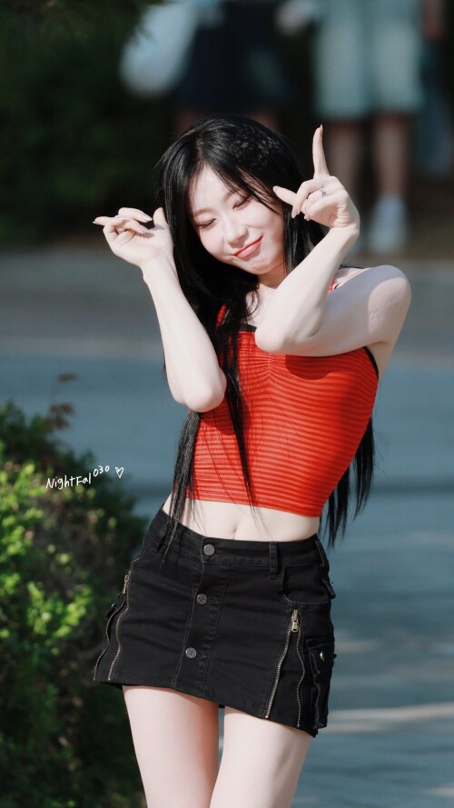 250614 CHAERYEONG AT MINI FANMEETING documents 69ddf240d5c0d5af4