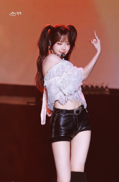 250615 EUNCHAE at 2025 LE SSERAFIM Tour EASY CRAZY HOT in Saitama Day 3 documents 377ca284aceadd719