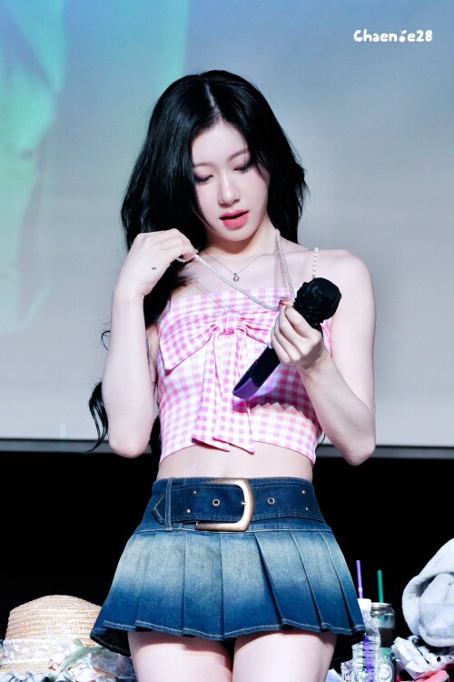 250615 ITZY FANSIGN Chaeryeong documents 1f1c56569d2009d64
