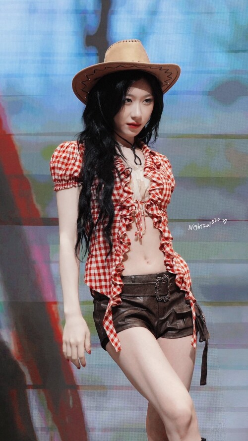 250622 CHAERYEONG at Fansign event documents 242a8fbf943704f75