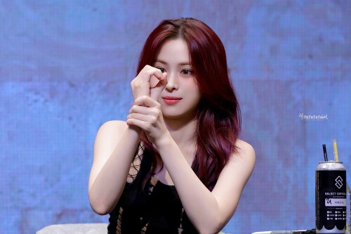 250622 RYUJIN at Fansign Event documents 49052c65ef4053c89