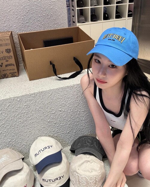 250623 CHAERYEONG at Verutum Pop up documents 611353bf941247bca