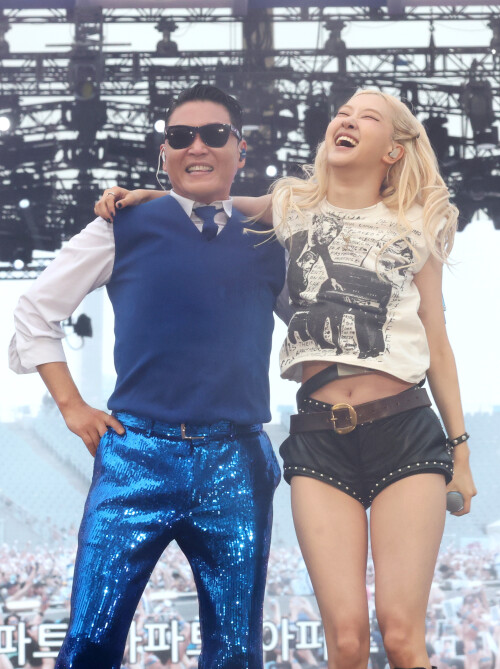 250628 ROSE n PSY at the PSY s Summer Swag Concert documents 111784910675a5e0bae