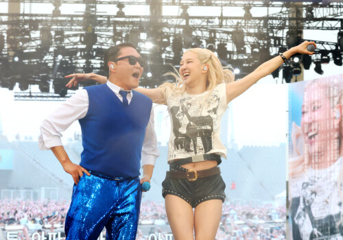 250628 ROSE n PSY at the PSY s Summer Swag Concert documents 151cd985d05ba10863e