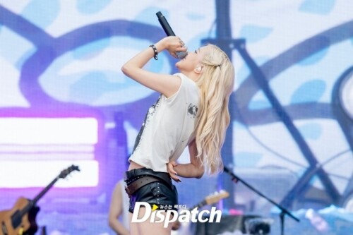 250628 ROSE n PSY at the PSY s Summer Swag Concert documents 98e32196f70230ce4