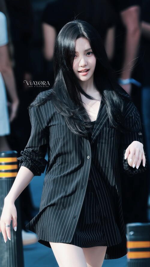 250701 aespa NINGNING at ALO VIP Event in Seoul documents 8ef499e982107e7a57e7797c92581a708