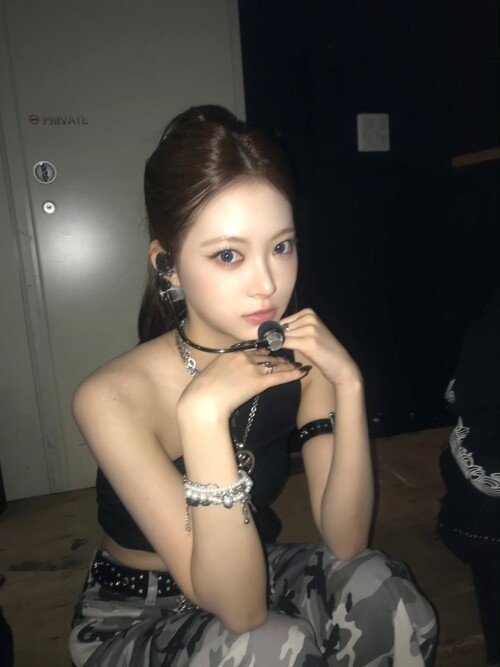 250704 EUNCHAE Instagram Update documents 8d4a2adeb3f35f31d