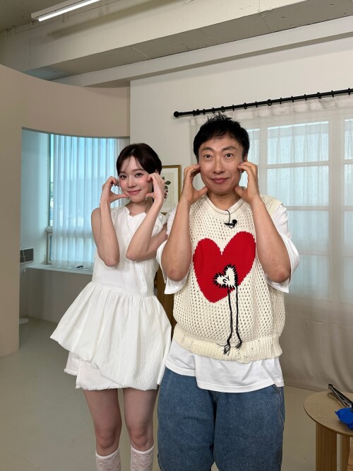 250704 JTBC HMS INSTAGRAM UPDATE WITH WINTER documents 17a8426be54af0a44