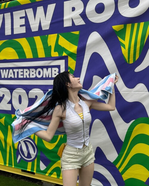 250704 LEE CHAEYEON Instagram Update documents 2e440dc4e4bb5d3b6