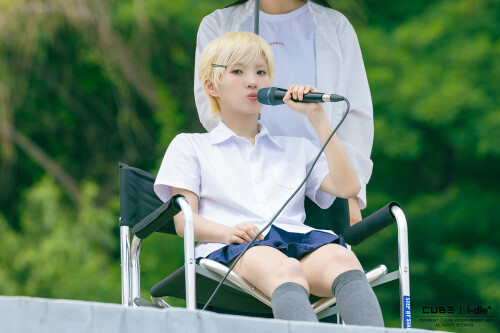 250704 SOYEON My Name is Malguem Live Clip Behind Photos documents 919353fcbeb3b6376