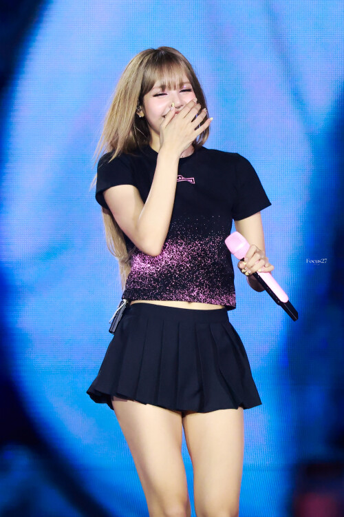 250705 BLACKPINK LISA at World Tour DEADLINE in GOYANG D1 documents 1622f62b0364cc02c8