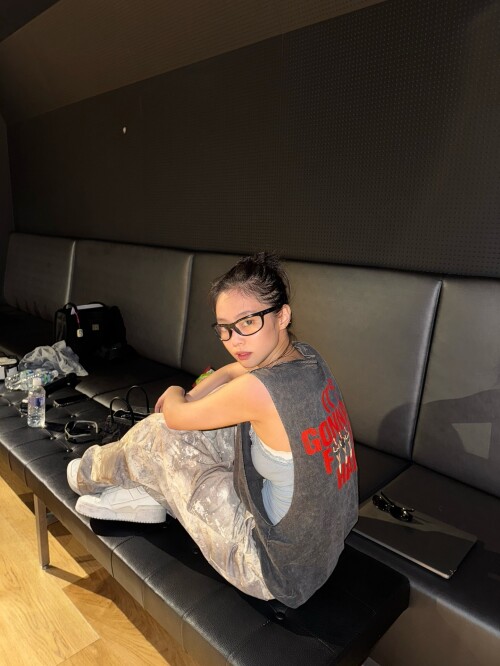 250705 JENNIE Instagram Update with BLACKPINK documents 66484017795d73cf9