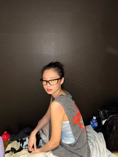 250705 JENNIE Instagram Update with BLACKPINK documents 8673ac86092129caf