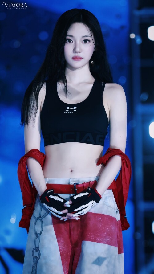 250706 aespa NINGNING at Show Music Core in Japan documents 4ad710ce89460acf2