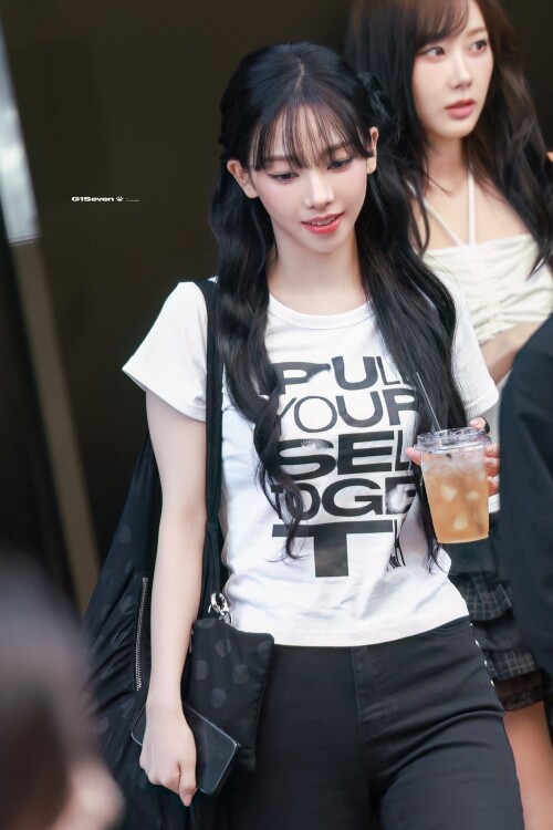 250711 KARINA AT MUSIC BANK documents 238a4bae9a768ebbd