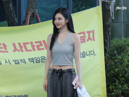 250711 NINGNING AT MUSIC BANK documents 321724c7d445f8288