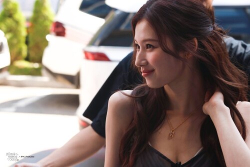 250711 Sana at Music Bank Commute 13e89923ef0a24e207