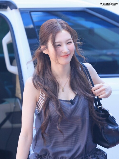 250711 Sana at Music Bank Commute 28582d86727f7367a