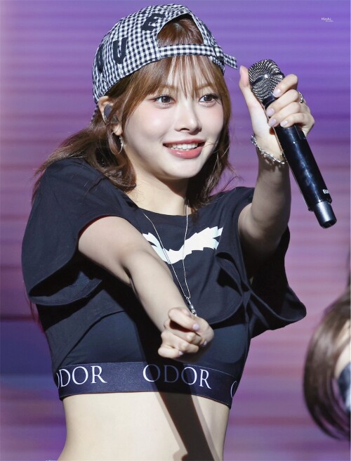250726 EUNCHAE at 2025 LE SSERAFIM Tour EASY CRAZY HOT in HONG KONG D2 documents 1fc6590c7c865147b