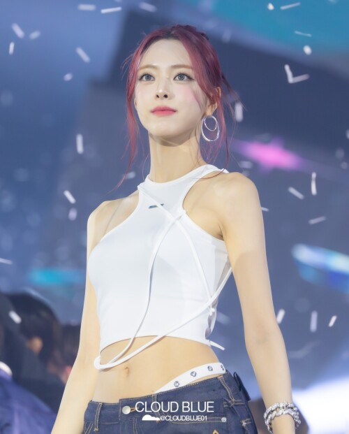 250726 YUNA at 2025 SBS Gayo Daejeon Summer documents 1171727b08bca70077