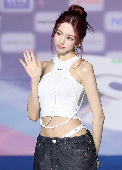 250726 YUNA at 2025 SBS Gayo Daejeon Summer documents 8dc0071dbf3511a9d