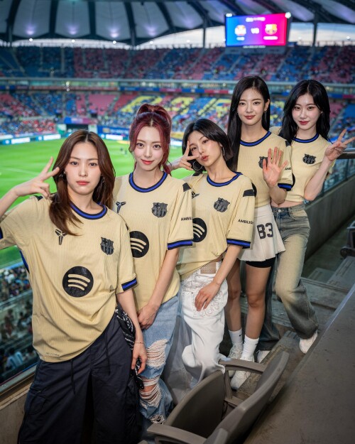 250731 FC Barcelona Twitter Update with ITZY documents 10133f6e85eb1f2c1