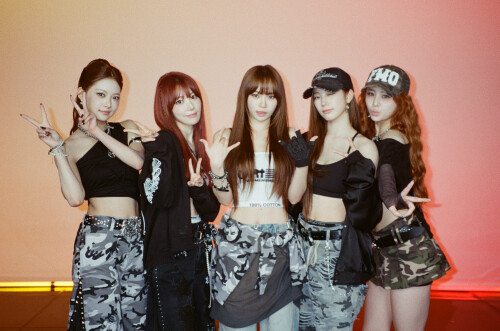 250731 M2MPD Twitter Update with LE SSERAFIM documents 393ba8677675b5ac4