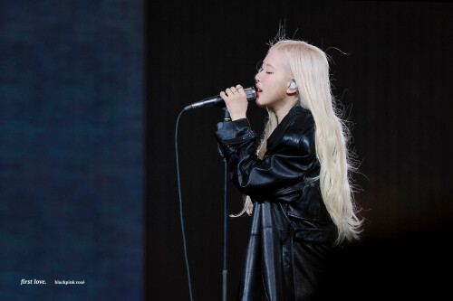 250802 Rose at DEADLINE Tour in Paris documents 22f254dcdb641b1ea