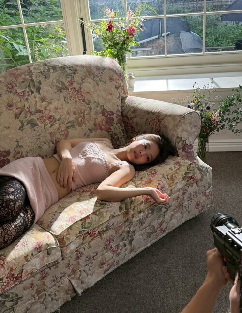 250803 JENNIE Instagram Update documents 2ee63c4b44d567e94