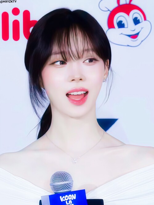 250803 aespa WINTER at KCON LA 2025 D2 documents 325a507f8254517218