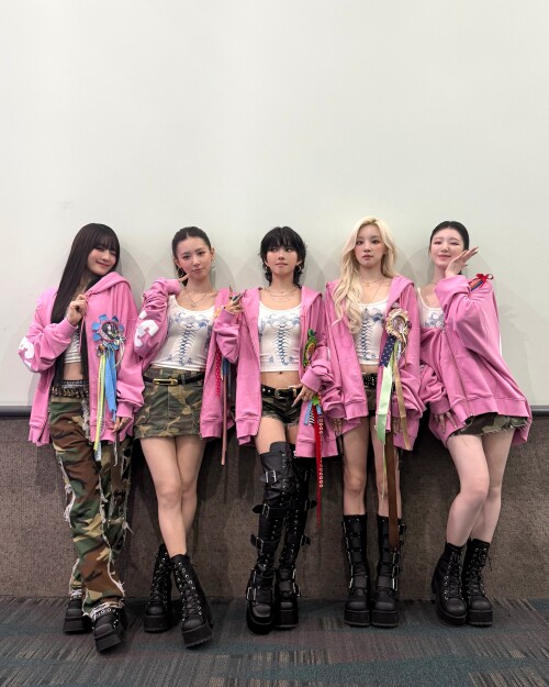 250804 KCON USA Twitter Update with I DLE Greenroom Selfie documents 37e0b0521d894f72c