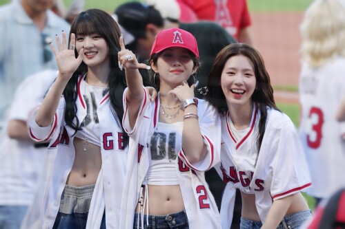 250805 I DLE AT ANGELS STADIUM FOR FIRST PITCH documents 1eb4e9c85ab9954a3