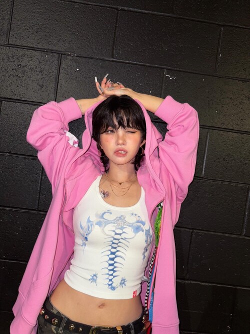 250805 SOYEON Instagram Update documents 1896217fa3c357604