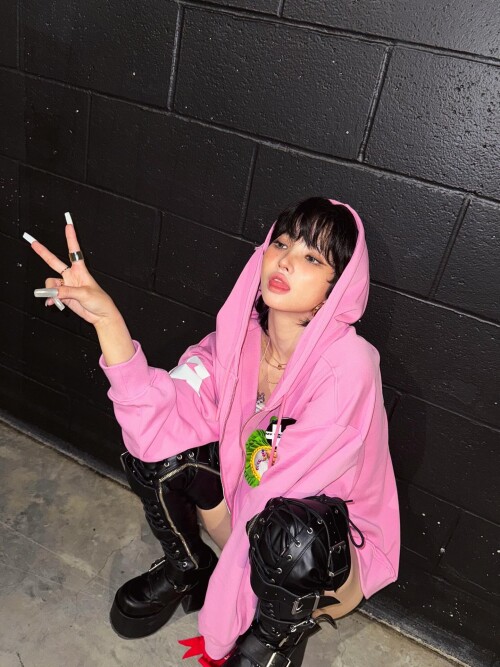 250805 SOYEON Instagram Update documents 742f2b6dfd20c9666