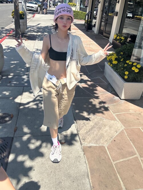 250808 SOYEON Instagram Update documents 11a521d5cc8b312e6