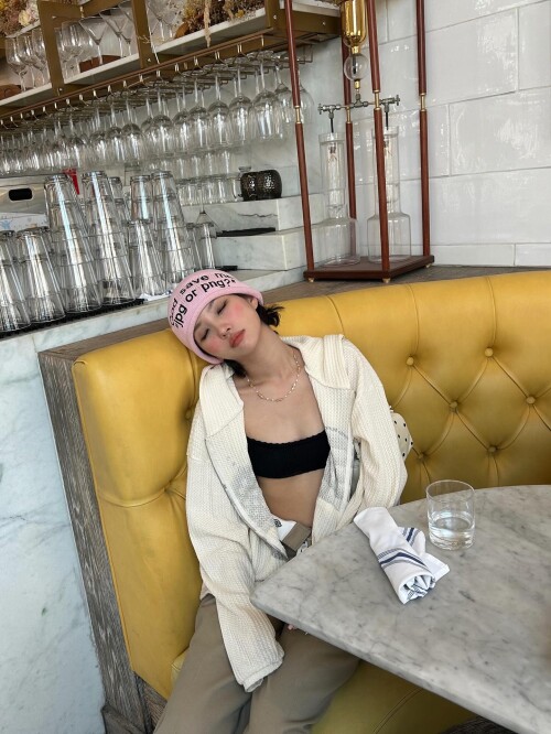 250808 SOYEON Instagram Update documents 83250ccdcf68eb5ab