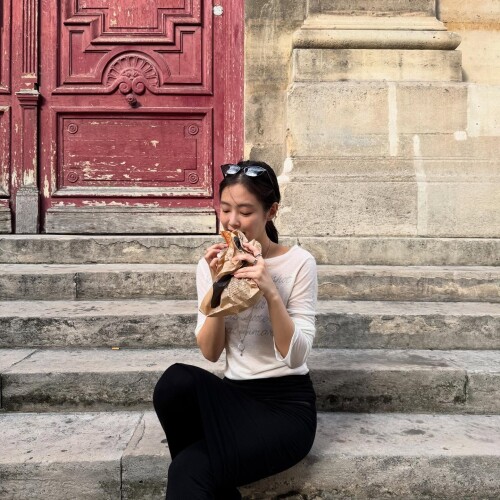 250809 JENNIE Instagram Update documents 614951788a39a6466